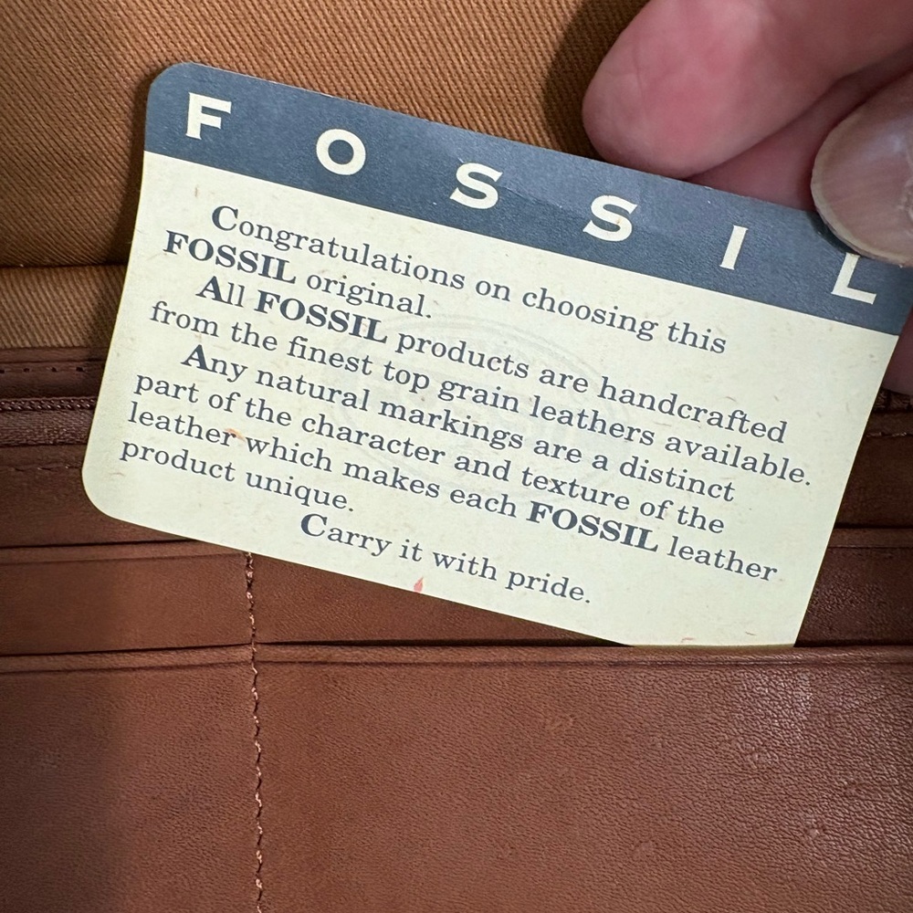 Fossil Brown Leather Crossbody/Belt Bag. Size 4.5”x 7.5” - Picture 8 of 15